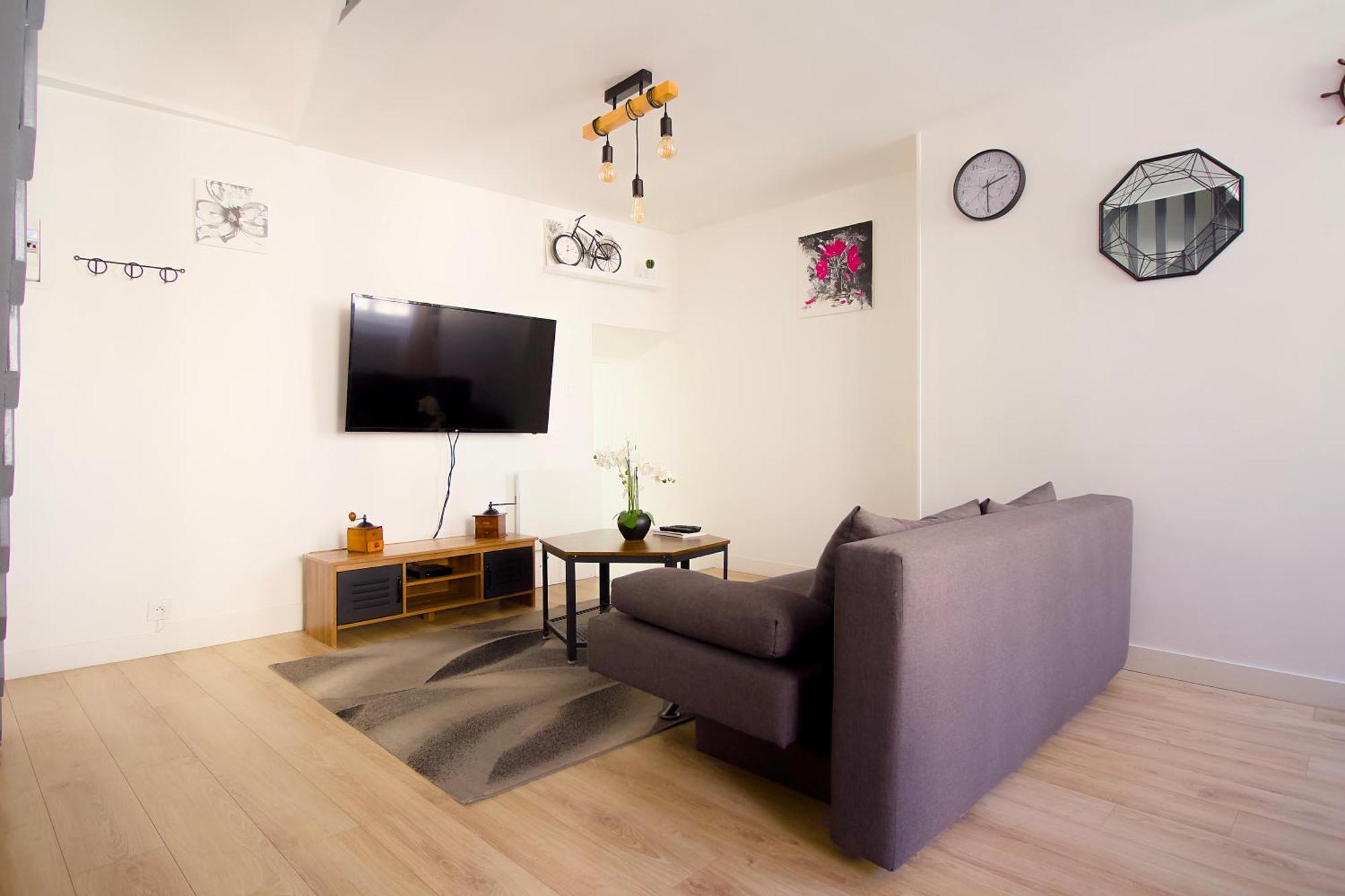 Triplex Lumineux A Cherbourg, Hyper Centre, 2 Pas Du Port & Vie Nocturne, Intendance Luxury Host Ngoại thất bức ảnh