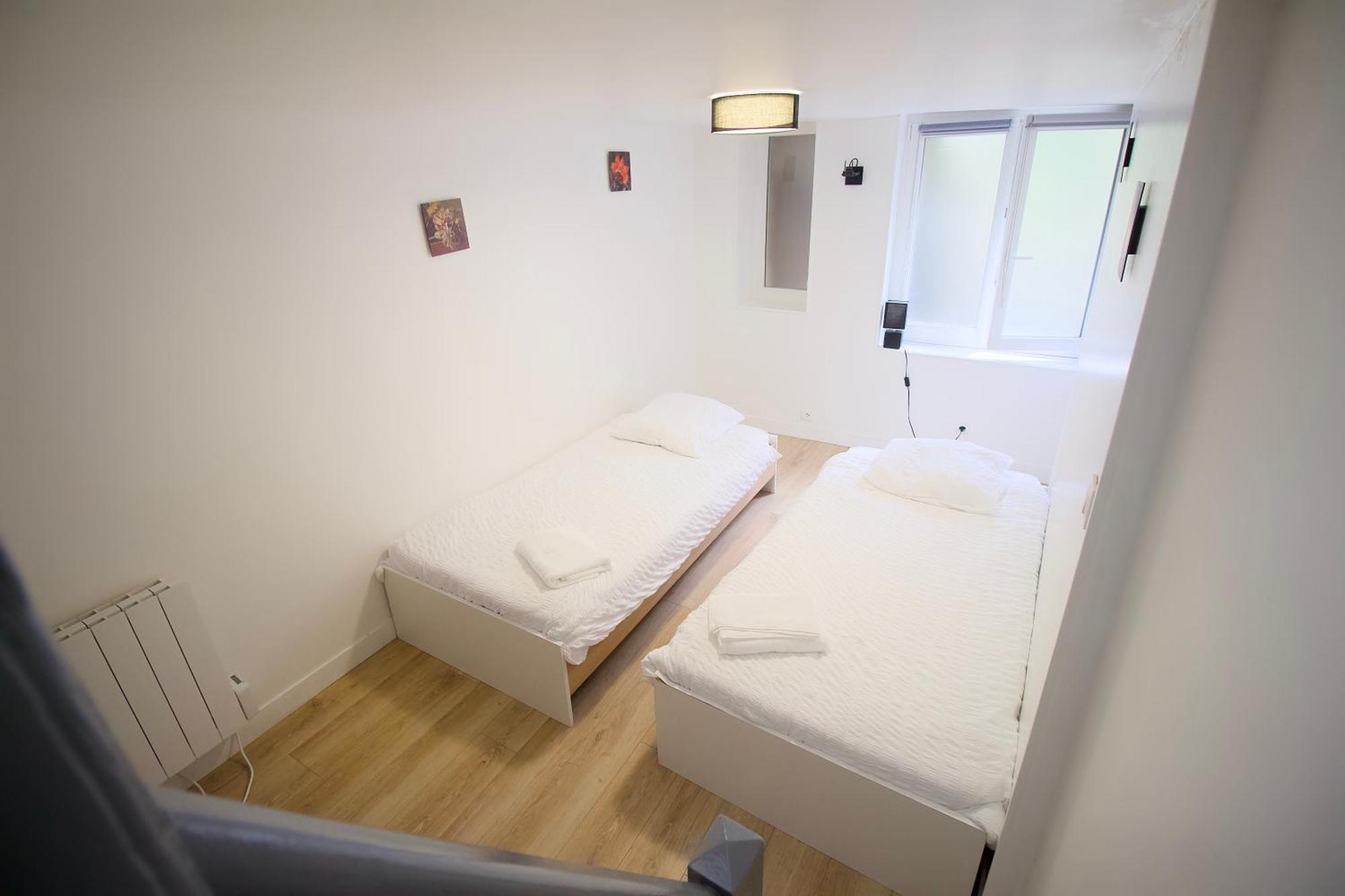Triplex Lumineux A Cherbourg, Hyper Centre, 2 Pas Du Port & Vie Nocturne, Intendance Luxury Host Ngoại thất bức ảnh